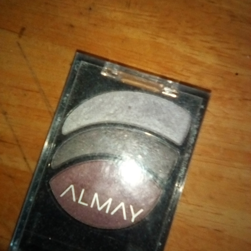 Almay eyeshadow - Picture 4 of 4
